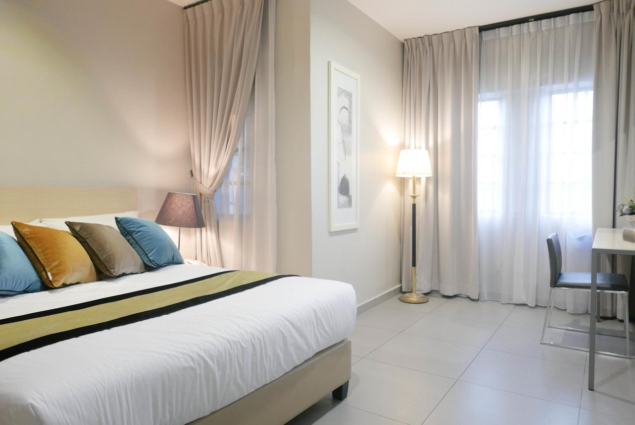 Country Inn Kulai Exterior foto